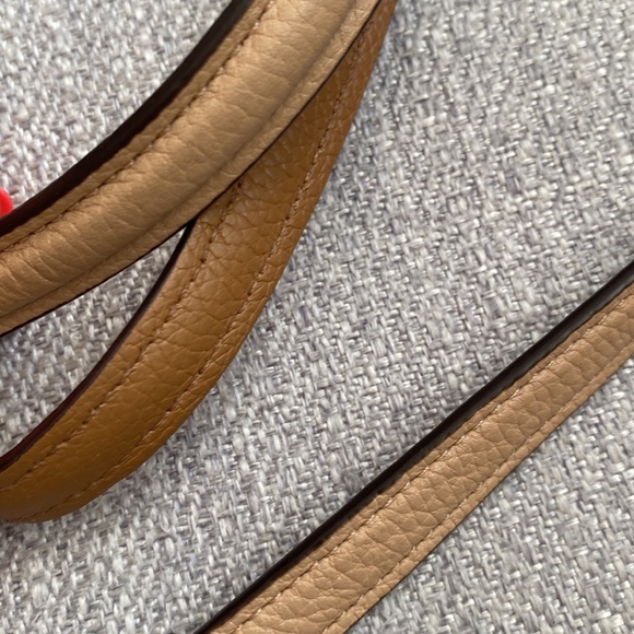 🗝🤍 COACH crossbody bag (Straps included) the perfect summer bag is here!!!! - Picture 8 of 13